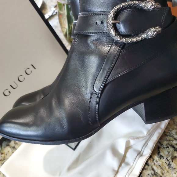 gucci bootie,  size 39. Used in great condition. - Picture 12 of 16